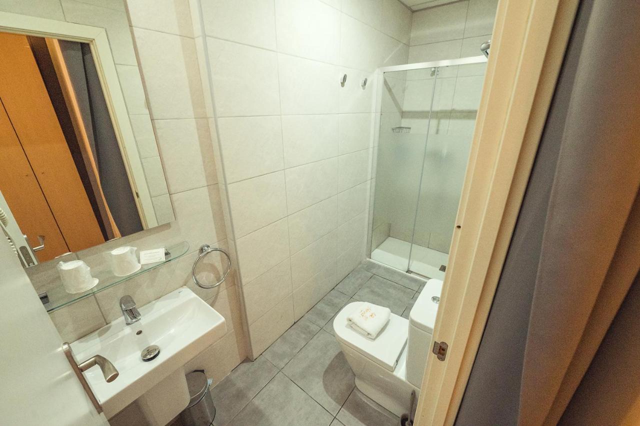 Hostal Live Natura Barcelona (Adults Only) Exterior photo