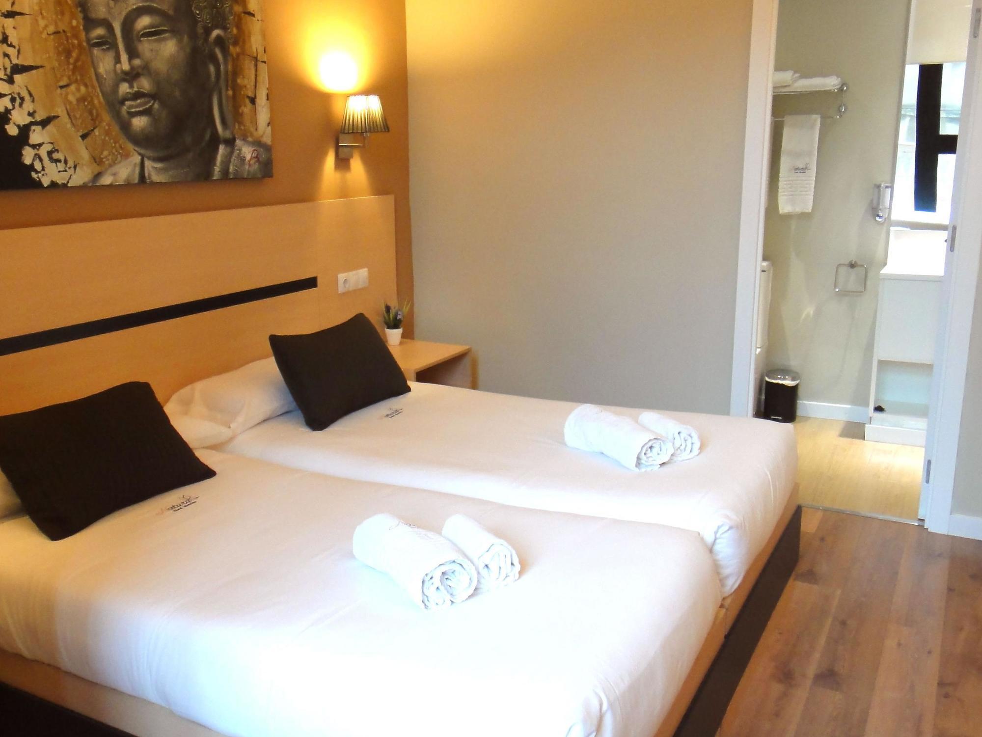 Hostal Live Natura Barcelona (Adults Only) Exterior photo