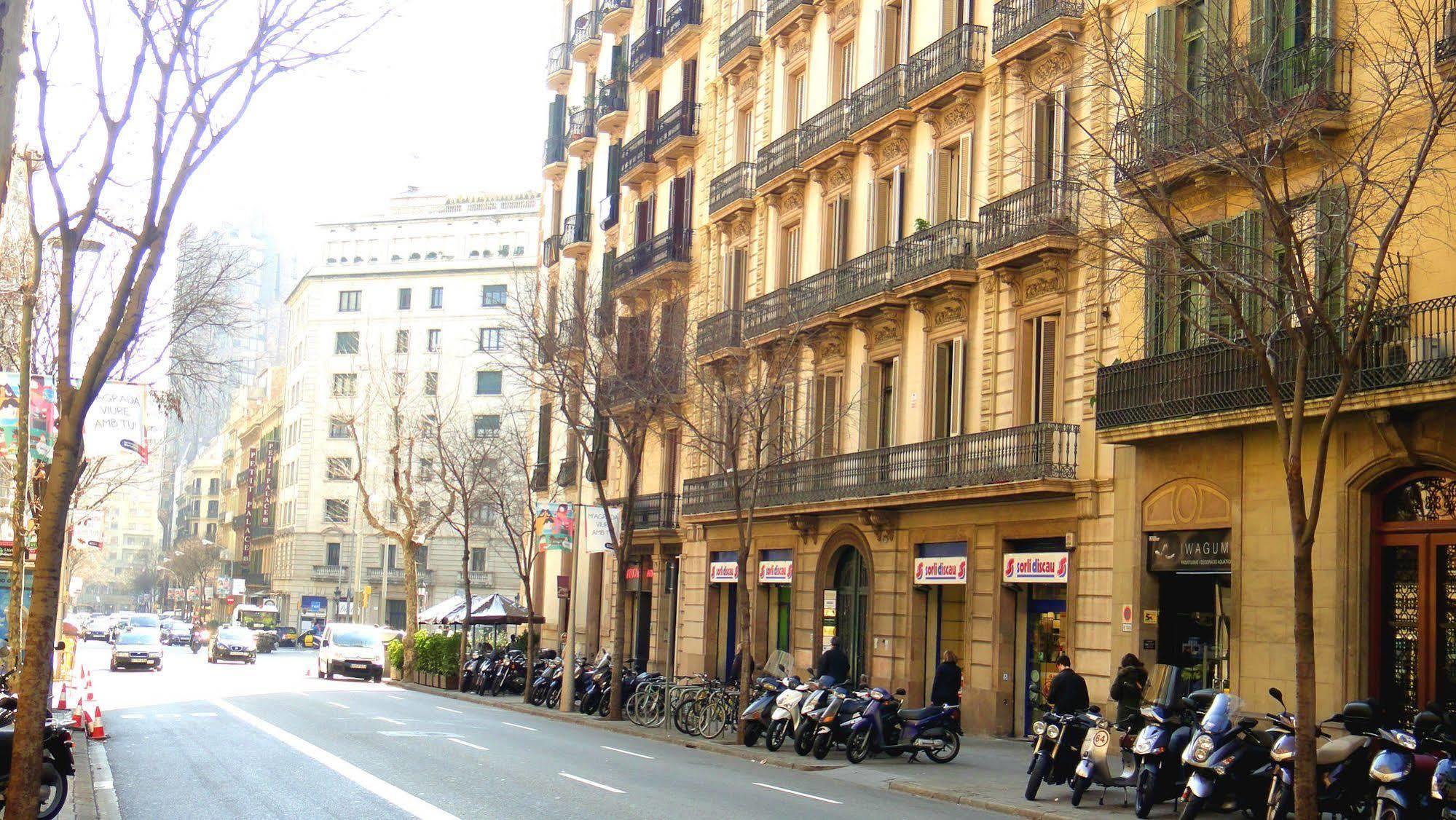 Hostal Live Natura Barcelona (Adults Only) Exterior photo